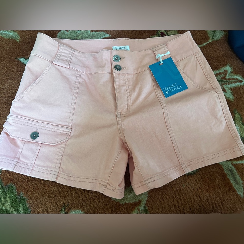 New with tags Market and Spruce peach colored shorts size 8